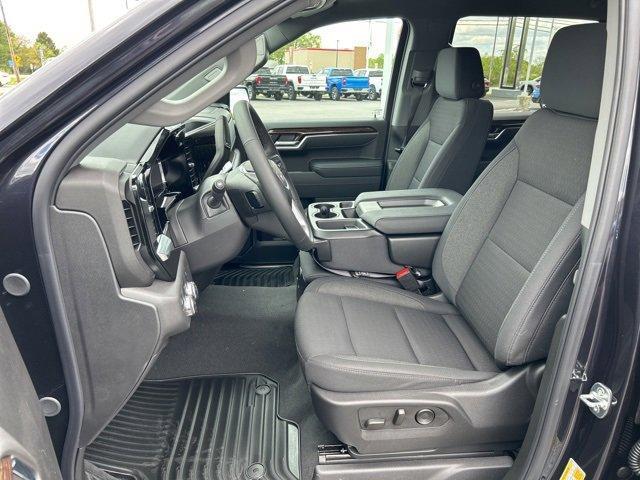 new 2025 GMC Sierra 1500 car, priced at $51,571
