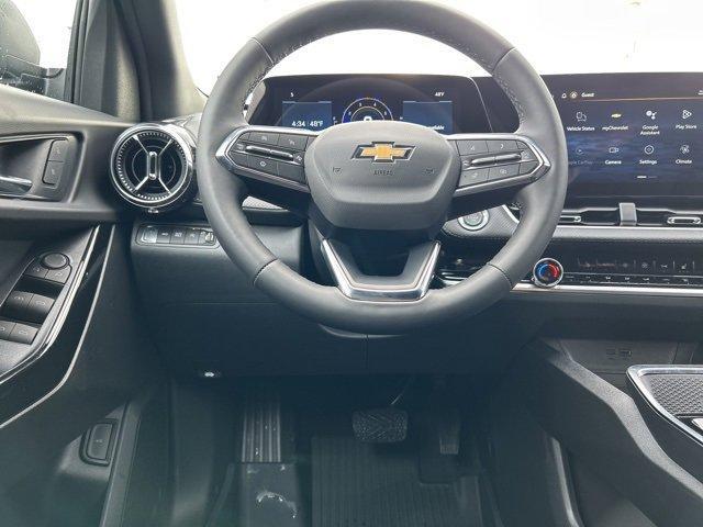 new 2026 Chevrolet Equinox car, priced at $32,870