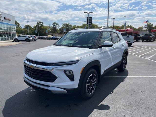 new 2025 Chevrolet TrailBlazer car, priced at $26,039