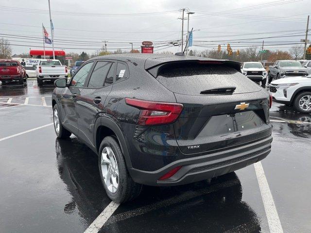 new 2025 Chevrolet Trax car, priced at $22,740