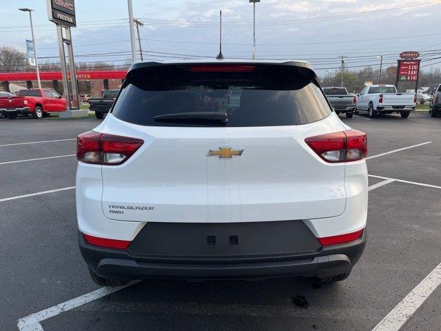 new 2025 Chevrolet TrailBlazer car, priced at $27,140