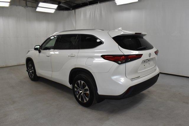 used 2021 Toyota Highlander car, priced at $31,998