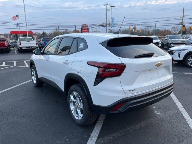 new 2025 Chevrolet Trax car, priced at $22,490