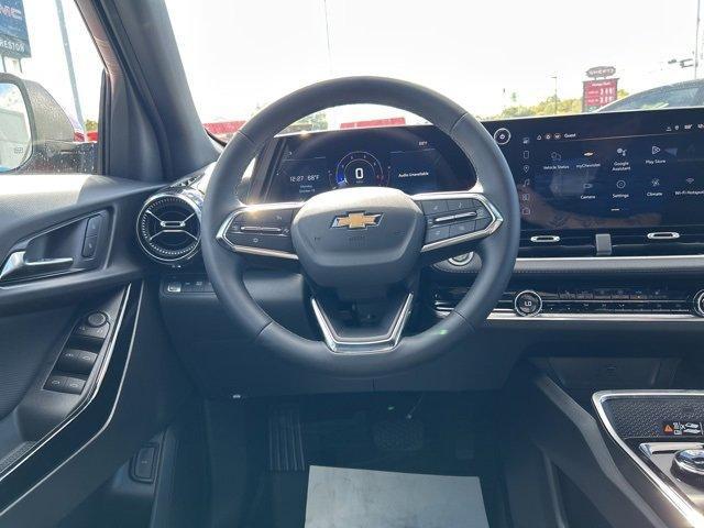 new 2026 Chevrolet Equinox car, priced at $33,305