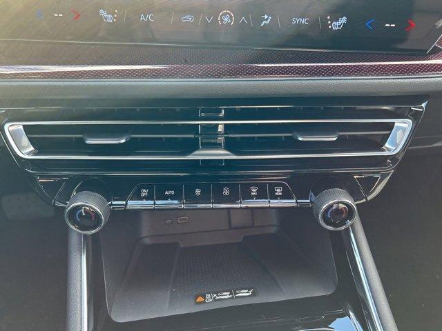 new 2026 Chevrolet Traverse car, priced at $53,115