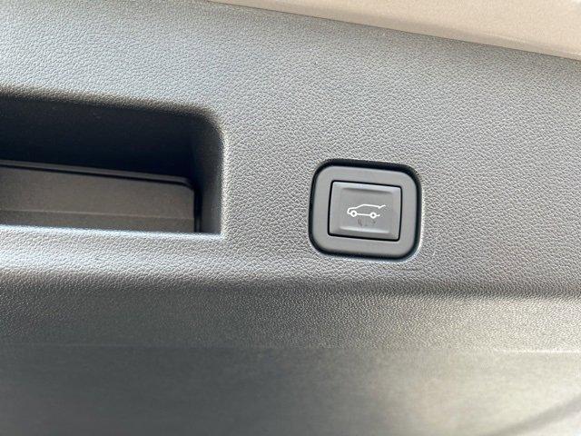 new 2026 Chevrolet Traverse car, priced at $53,115