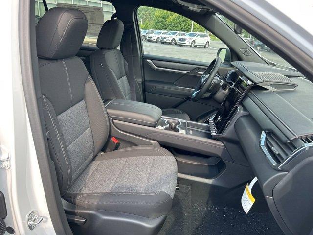 new 2025 GMC Acadia car, priced at $45,729