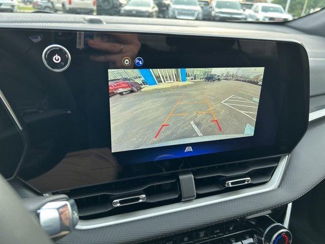 new 2026 Chevrolet Equinox car, priced at $33,470