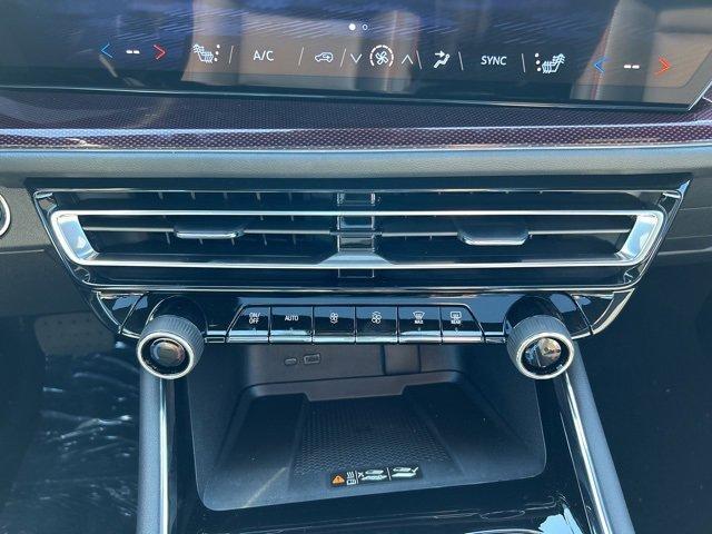 new 2026 Chevrolet Traverse car, priced at $57,455