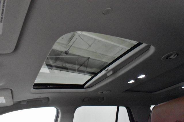 used 2021 Chevrolet Traverse car, priced at $27,498