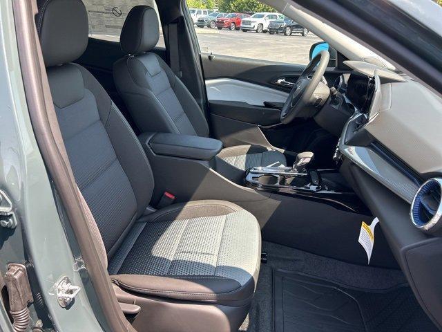 new 2025 Chevrolet Trax car, priced at $25,021