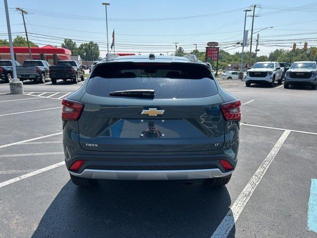 new 2025 Chevrolet Trax car, priced at $25,021
