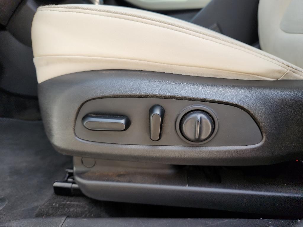 used 2022 Buick Encore GX car, priced at $25,000