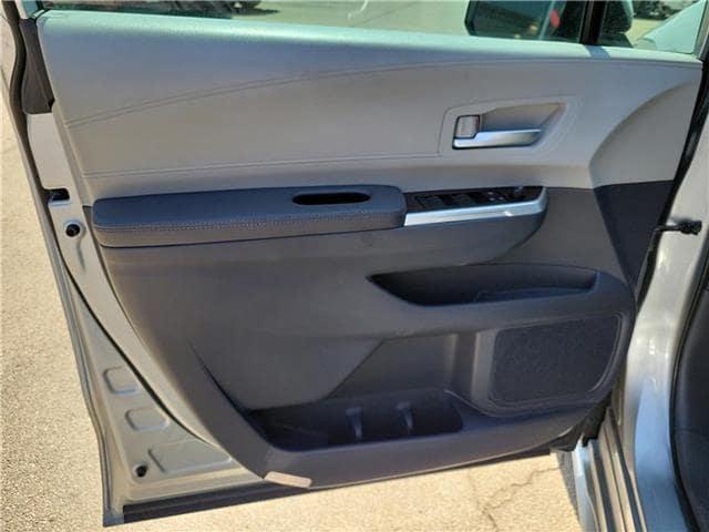 used 2023 Toyota Sienna car, priced at $39,998