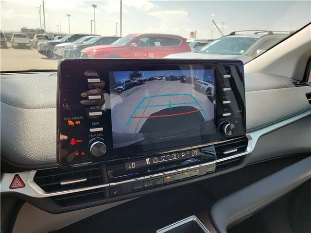 used 2023 Toyota Sienna car, priced at $39,998