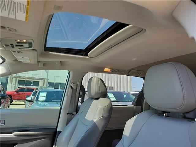 used 2023 Toyota Sienna car, priced at $39,998