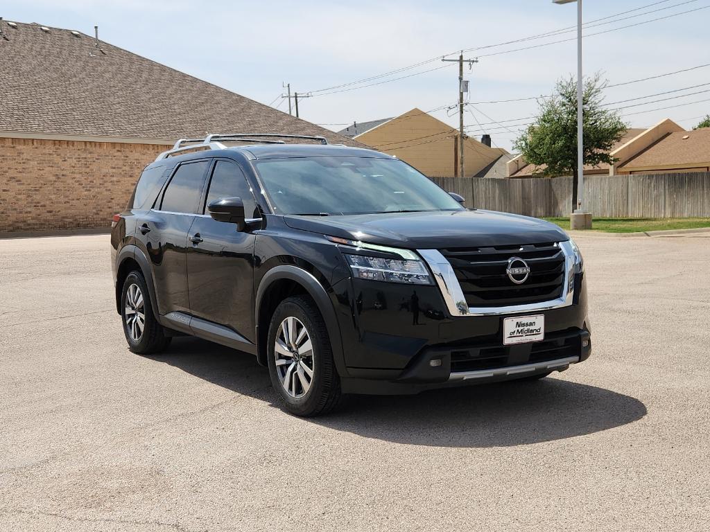 used 2022 Nissan Pathfinder car, priced at $29,098