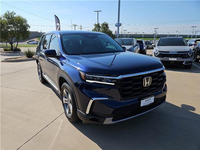 used 2025 Honda Pilot car, priced at $38,687