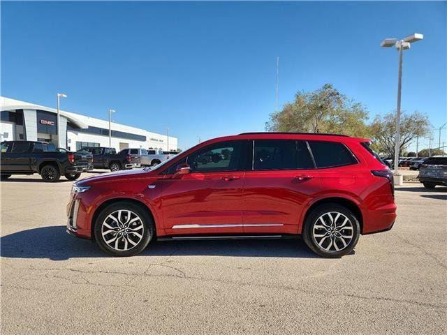 used 2021 Cadillac XT6 car, priced at $42,000