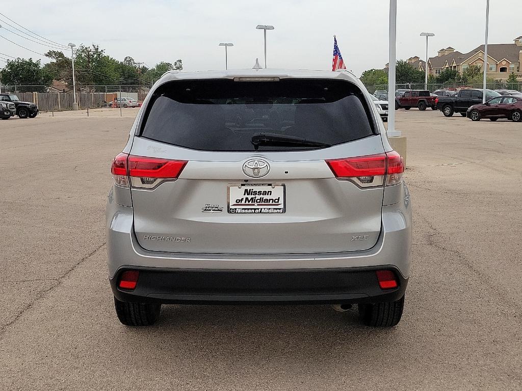 used 2019 Toyota Highlander car, priced at $23,550