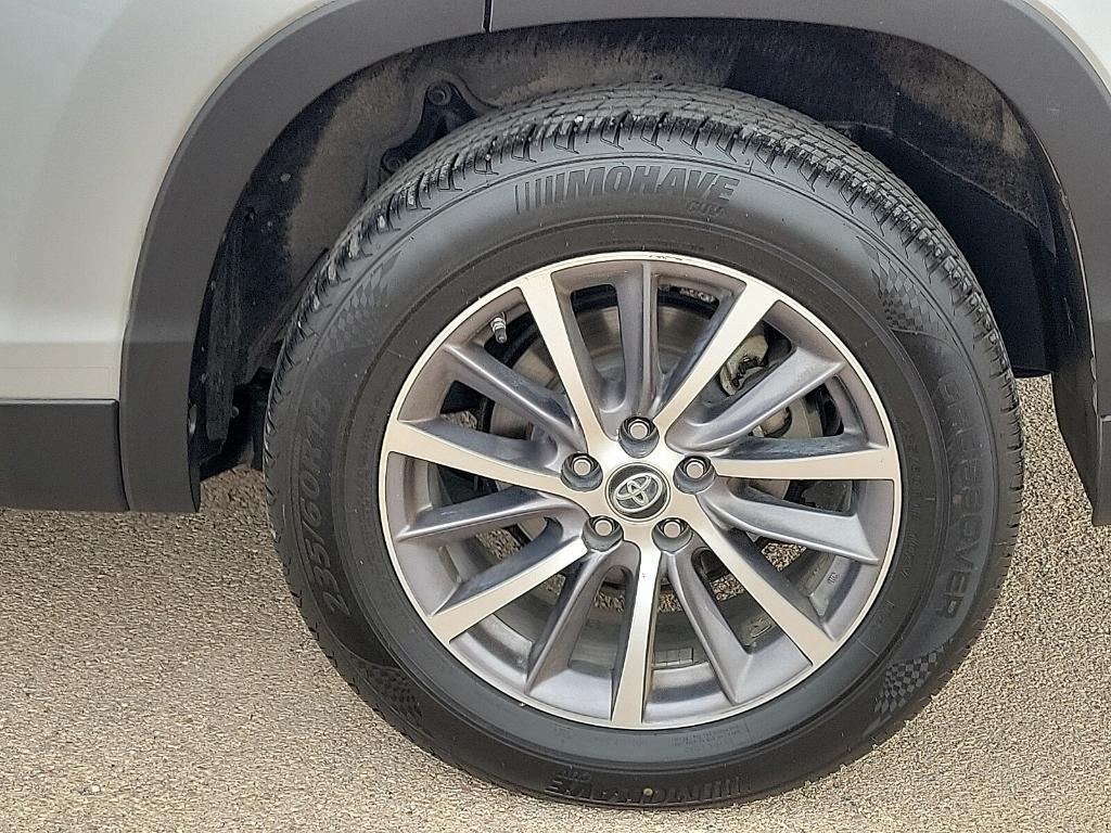 used 2019 Toyota Highlander car, priced at $23,550