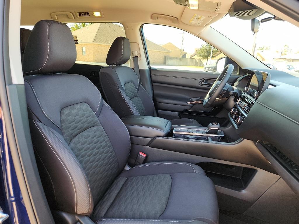 used 2024 Nissan Pathfinder car, priced at $31,999