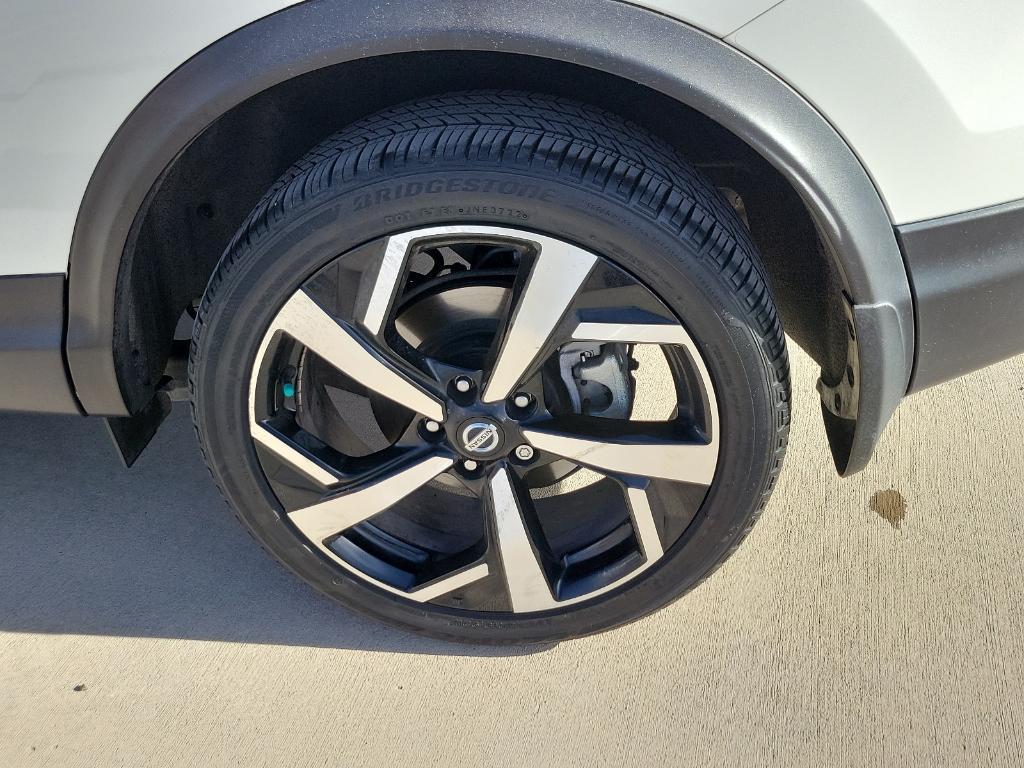 used 2022 Nissan Rogue Sport car, priced at $24,999