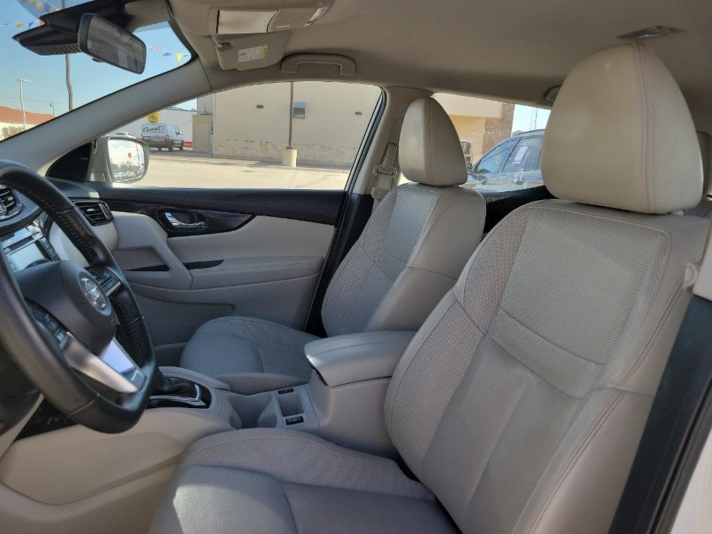 used 2022 Nissan Rogue Sport car, priced at $24,999
