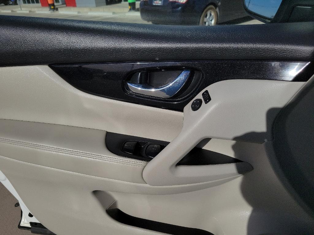 used 2022 Nissan Rogue Sport car, priced at $24,999