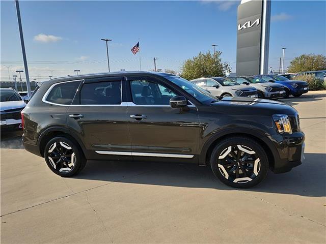 used 2024 Kia Telluride car, priced at $37,959