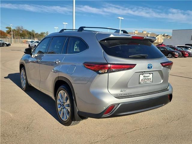 used 2023 Toyota Highlander Hybrid car, priced at $49,998