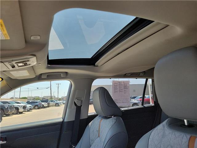 used 2023 Toyota Highlander Hybrid car, priced at $38,295