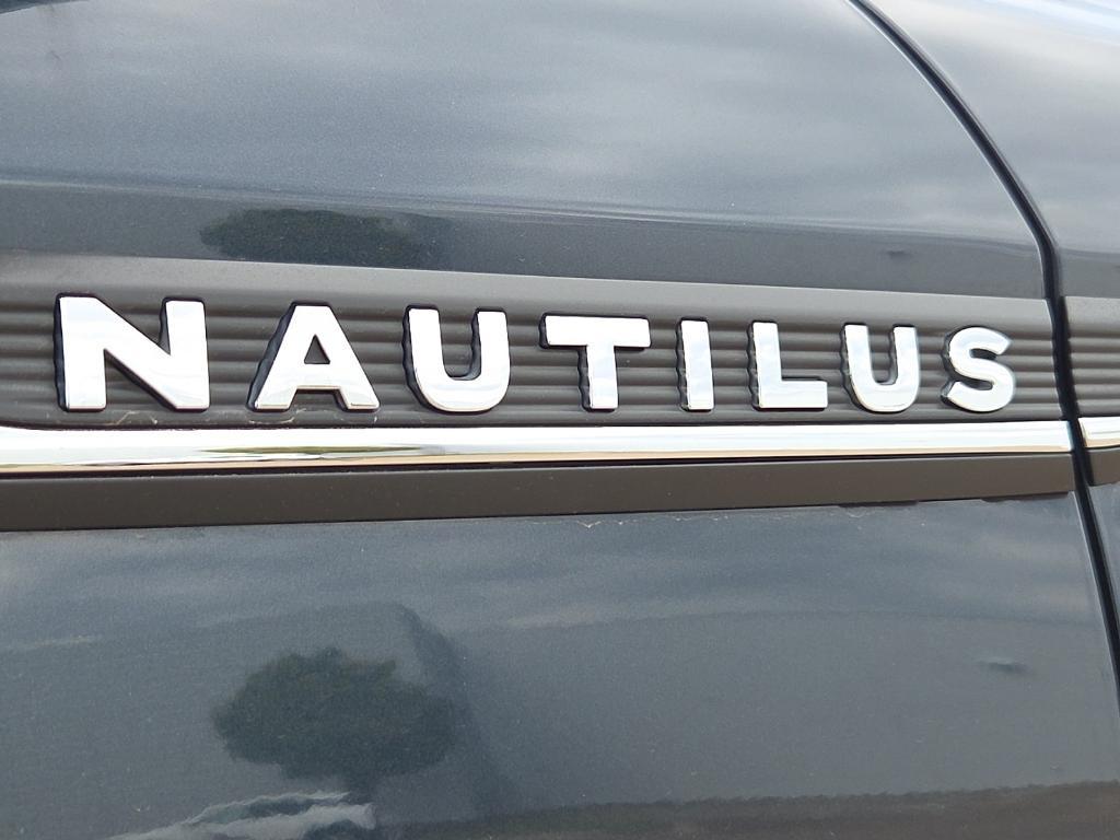 used 2022 Lincoln Nautilus car, priced at $33,397