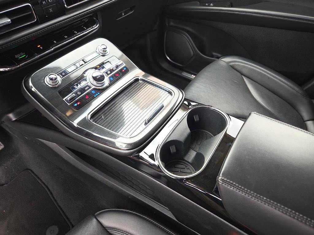 used 2022 Lincoln Nautilus car, priced at $33,397