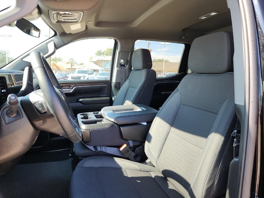 used 2025 Chevrolet Silverado 1500 car, priced at $45,998