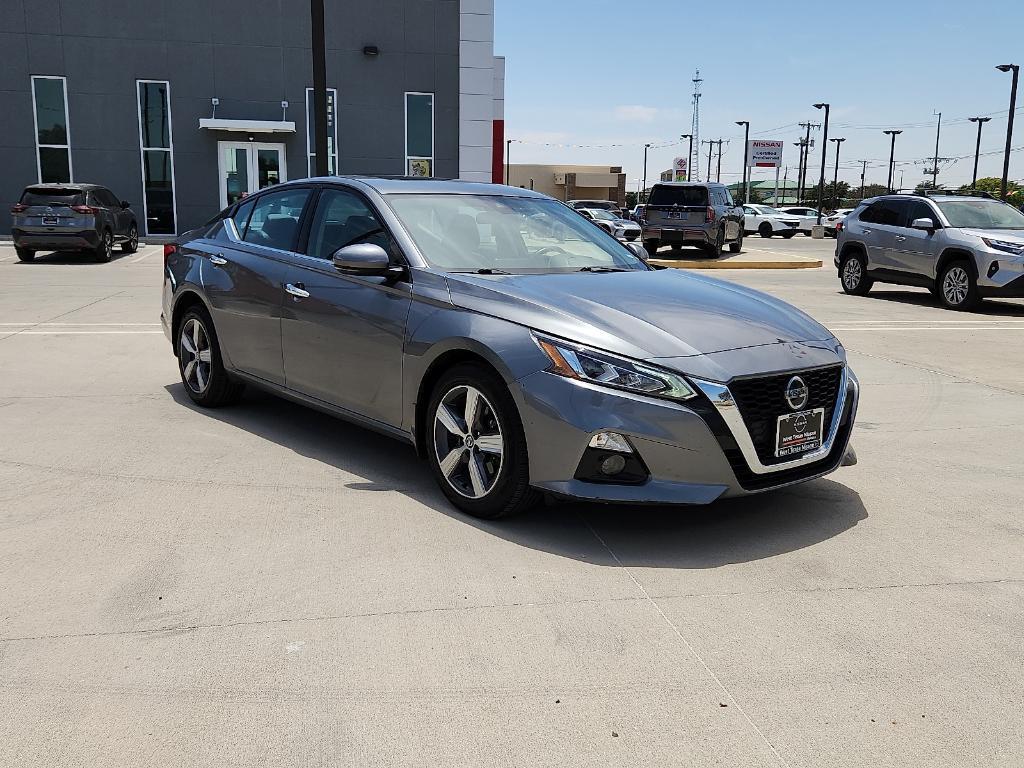 used 2022 Nissan Altima car, priced at $26,999