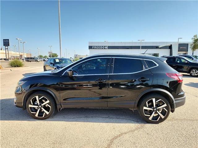 used 2022 Nissan Rogue Sport car