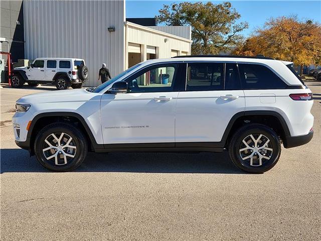 used 2024 Jeep Grand Cherokee car, priced at $43,995