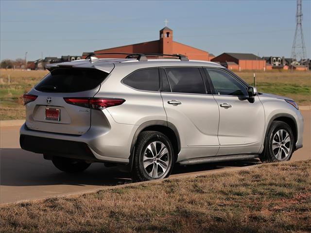 used 2022 Toyota Highlander Hybrid car, priced at $35,681