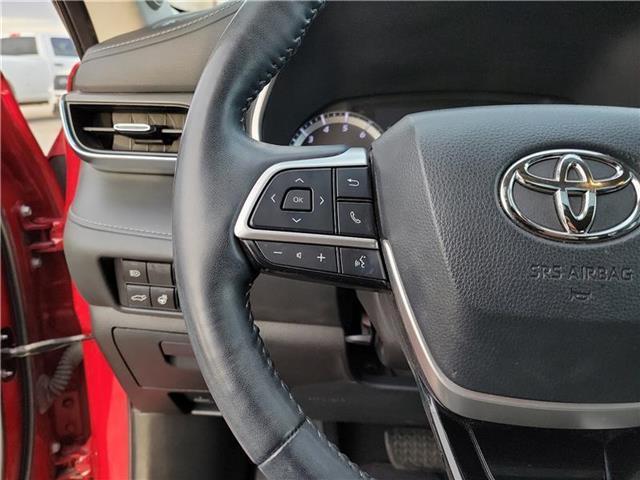 used 2022 Toyota Highlander car, priced at $39,998