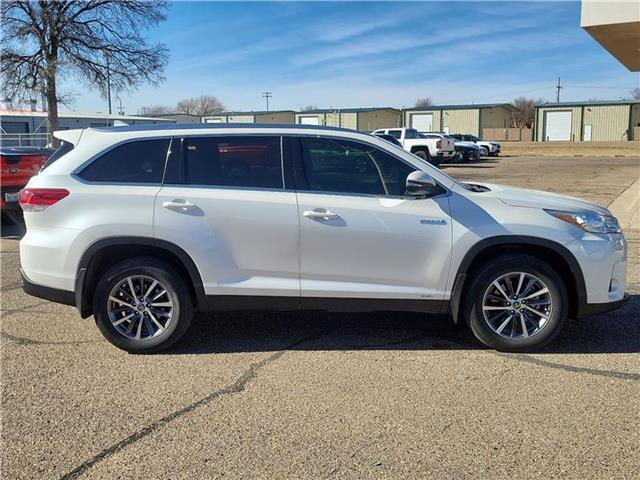 used 2019 Toyota Highlander Hybrid car, priced at $34,995