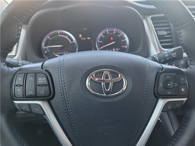 used 2019 Toyota Highlander Hybrid car, priced at $34,995