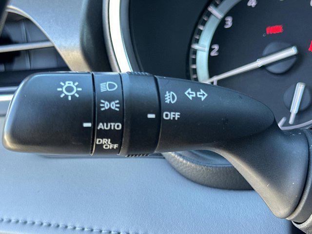 used 2022 Toyota Highlander car, priced at $32,914