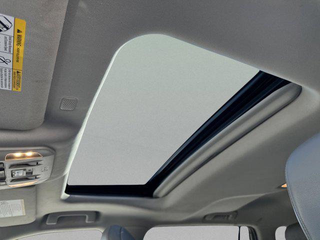 used 2022 Toyota Highlander car, priced at $32,914