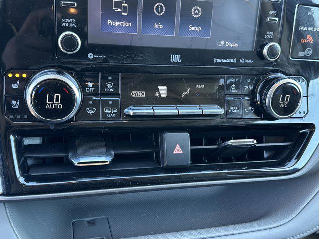 used 2022 Toyota Highlander car, priced at $32,914