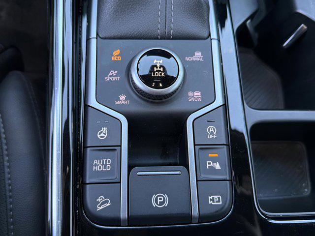used 2025 Kia Sorento car, priced at $38,500