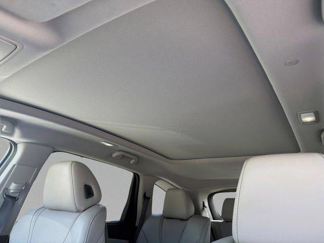 used 2022 Acura MDX car, priced at $33,000