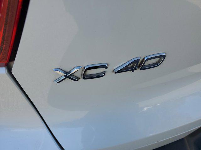 used 2019 Volvo XC40 car, priced at $21,750