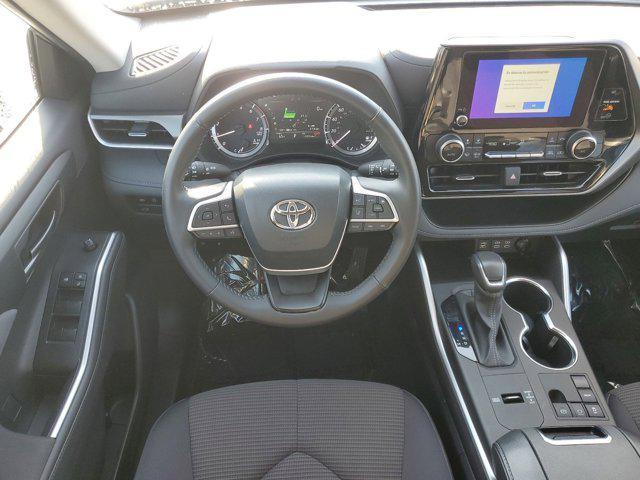 used 2024 Toyota Highlander car, priced at $38,250