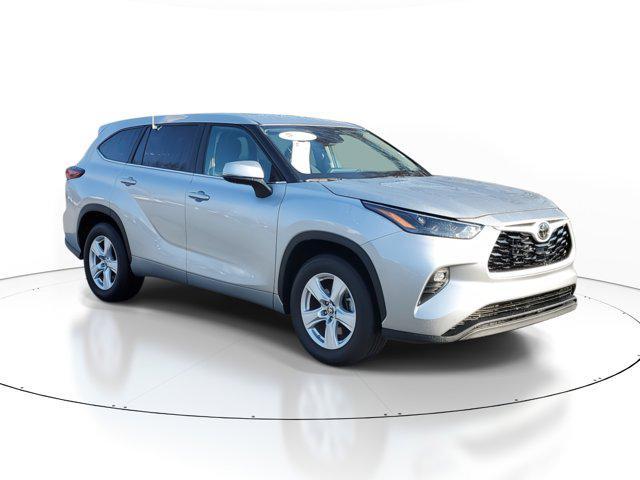 used 2024 Toyota Highlander car, priced at $38,250